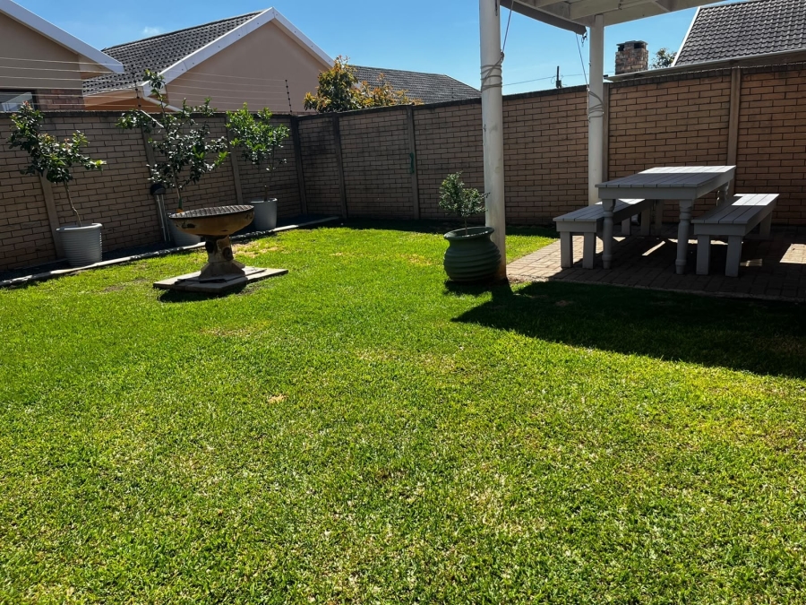 To Let 2 Bedroom Property for Rent in Gonubie North Eastern Cape